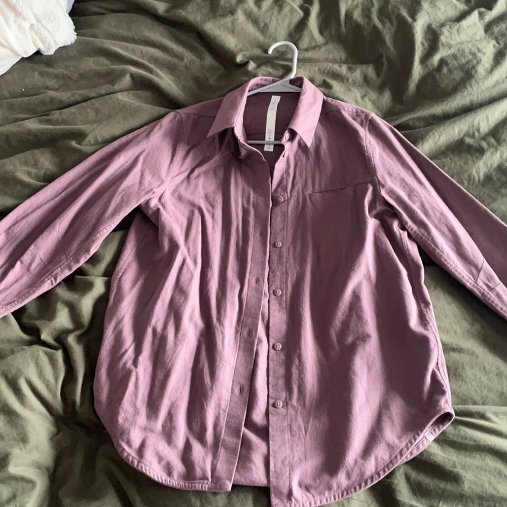 LULULEMON SHIRT SIZE 6